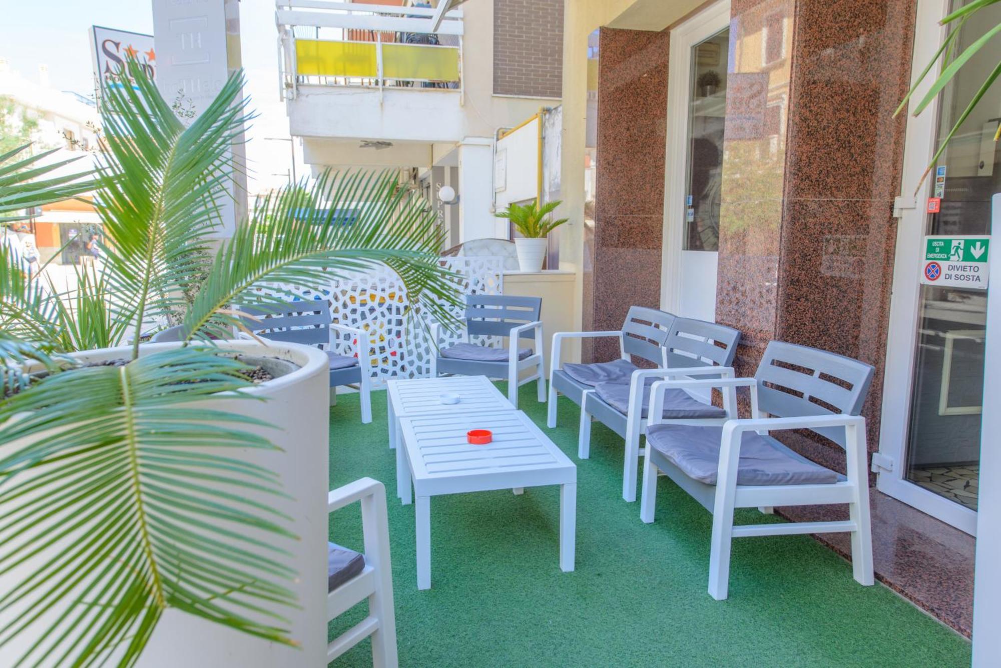 Nautic Beach Hotel リミニ エクステリア 写真