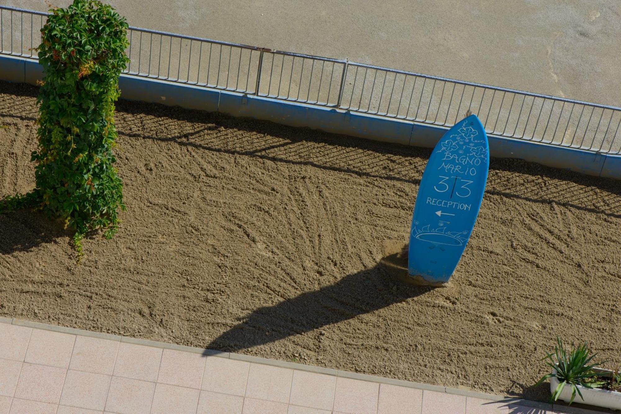 Nautic Beach Hotel リミニ エクステリア 写真