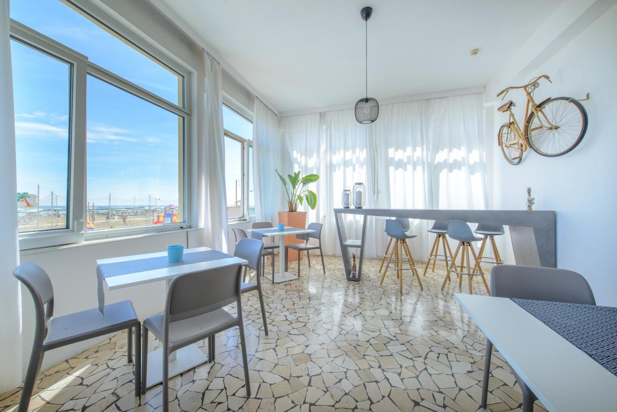 Nautic Beach Hotel リミニ エクステリア 写真